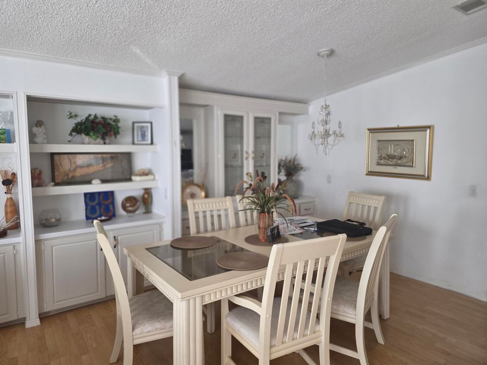 待售: $169,000 (2 贝兹, 2 浴室, 1534 平方英尺)