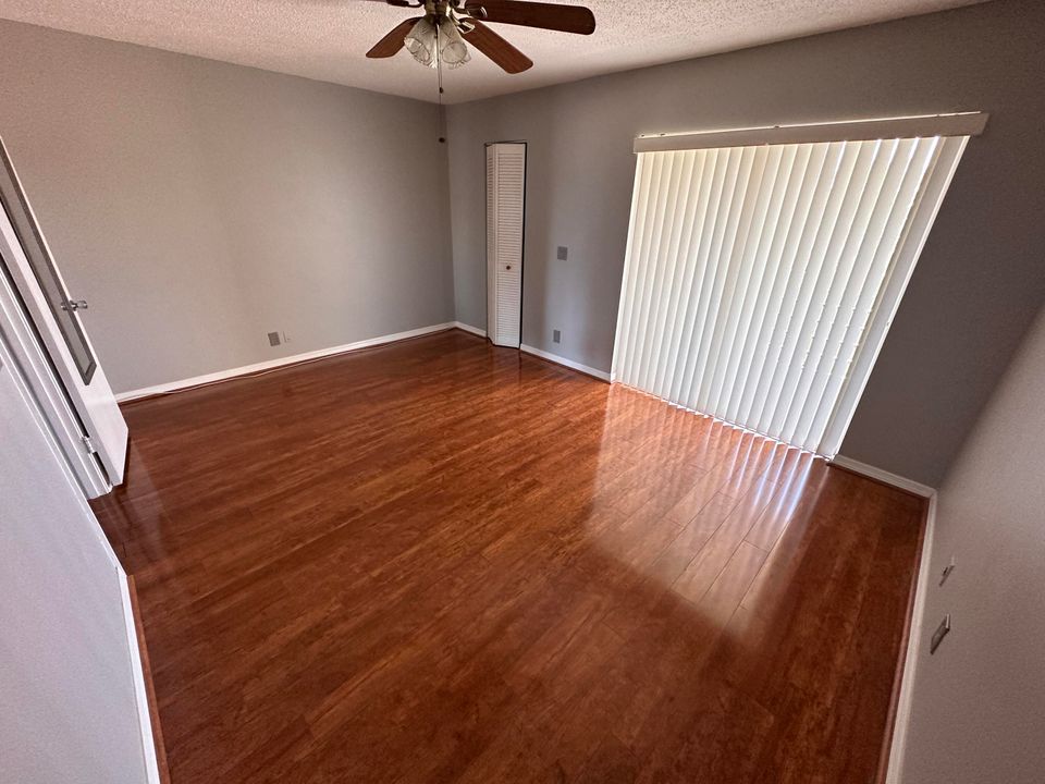 For Rent: $1,500 (1 beds, 1 baths, 642 Square Feet)