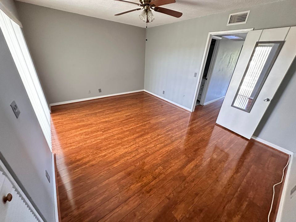 For Rent: $1,500 (1 beds, 1 baths, 642 Square Feet)