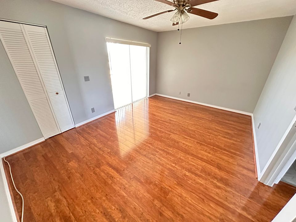 For Rent: $1,500 (1 beds, 1 baths, 642 Square Feet)