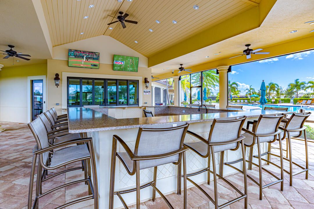 For Sale: $500,000 (3 beds, 3 baths, 2220 Square Feet)