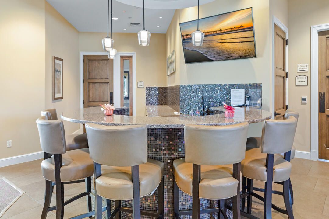 For Sale: $500,000 (3 beds, 3 baths, 2220 Square Feet)