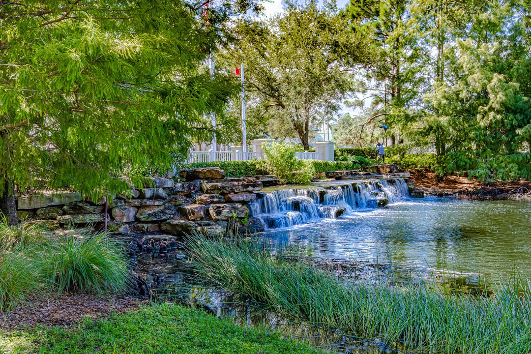 For Sale: $500,000 (3 beds, 3 baths, 2220 Square Feet)