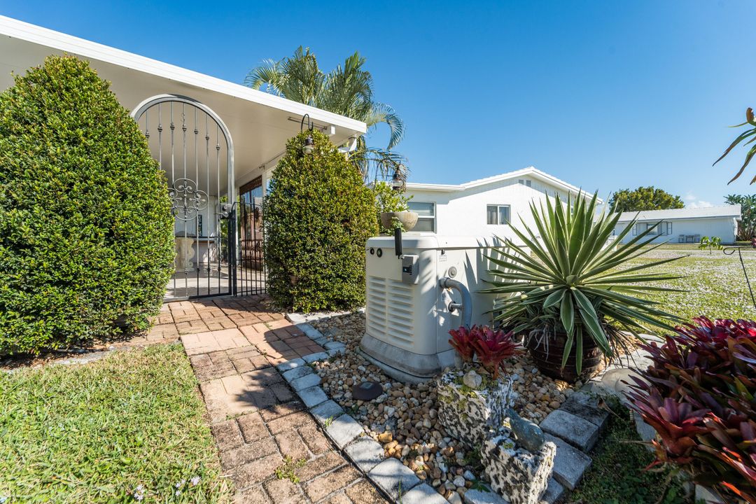 For Sale: $375,000 (2 beds, 2 baths, 1624 Square Feet)