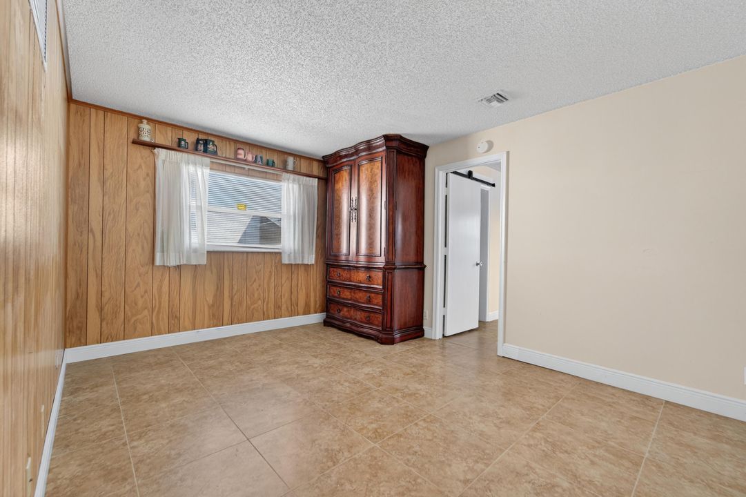 For Sale: $375,000 (2 beds, 2 baths, 1624 Square Feet)