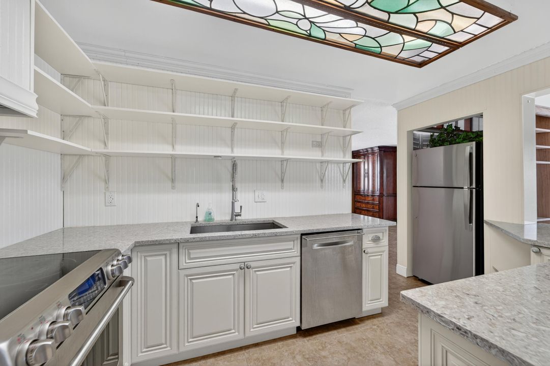 For Sale: $375,000 (2 beds, 2 baths, 1624 Square Feet)