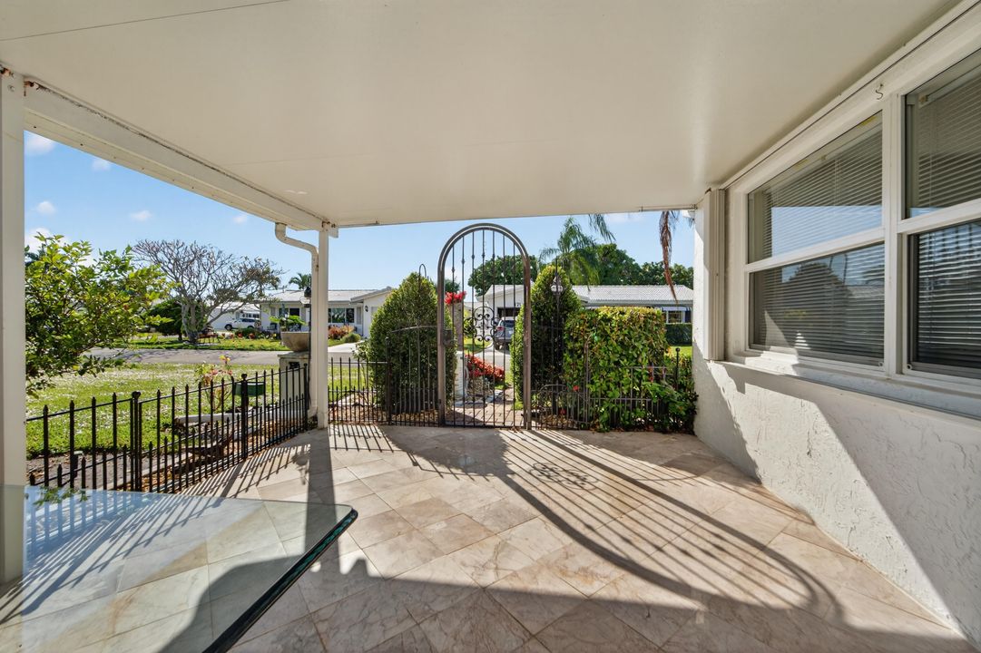 For Sale: $375,000 (2 beds, 2 baths, 1624 Square Feet)