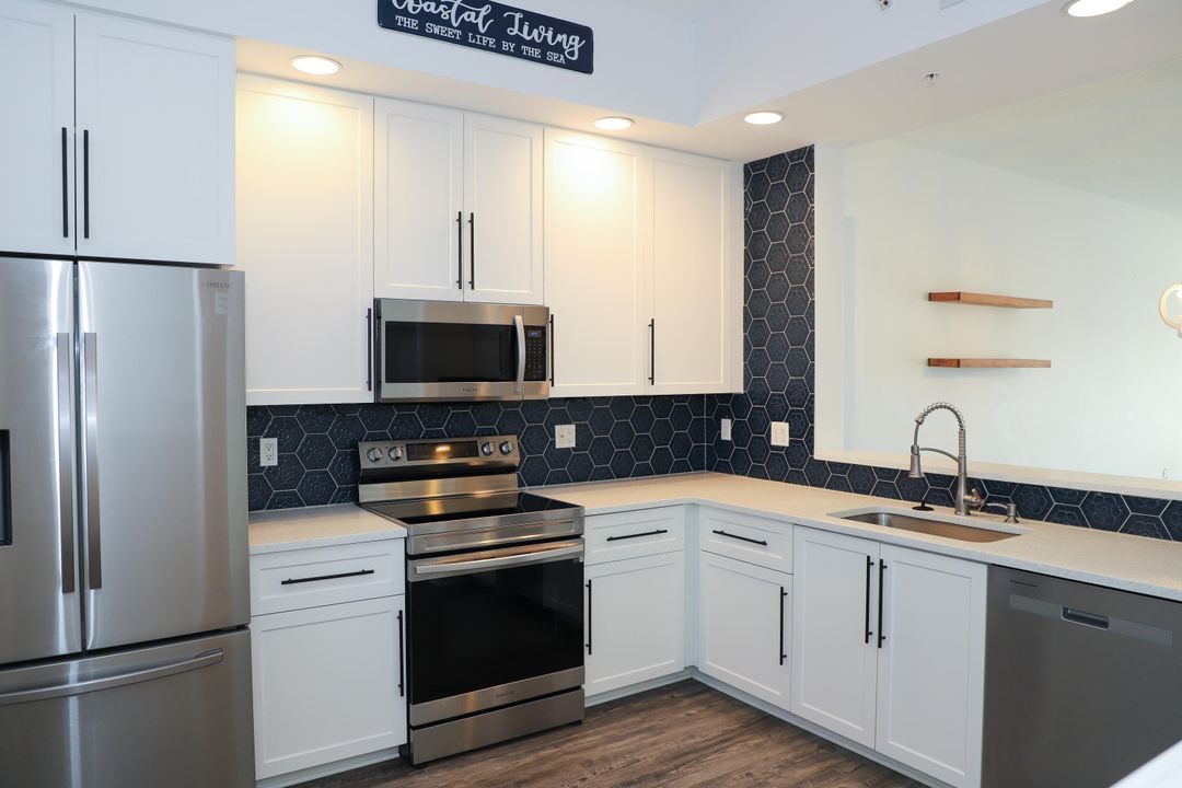 For Rent: $2,500 (2 beds, 2 baths, 1989 Square Feet)