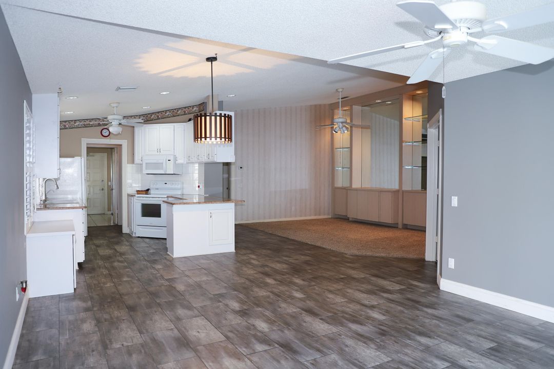 На продажу: $349,899 (2 спален, 2 ванн, 1525 Квадратных фут)