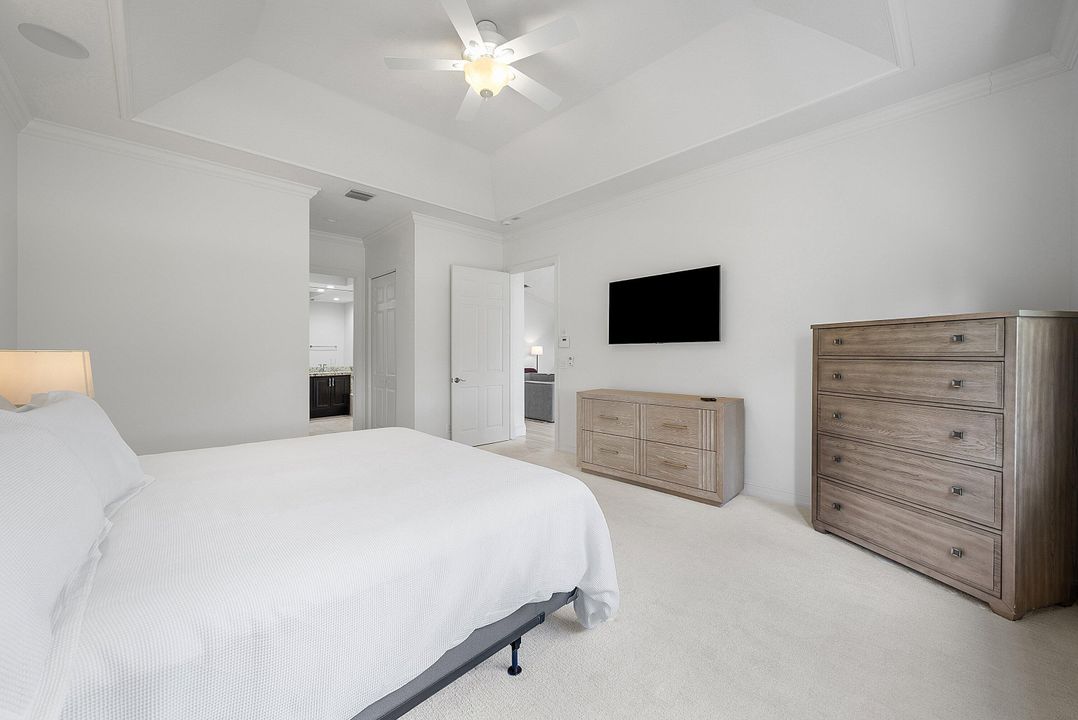 For Rent: $16,000 (3 beds, 2 baths, 2492 Square Feet)