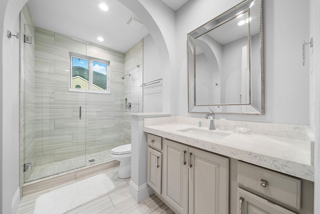 For Rent: $16,000 (3 beds, 2 baths, 2492 Square Feet)