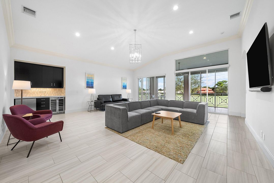 For Rent: $16,000 (3 beds, 2 baths, 2492 Square Feet)