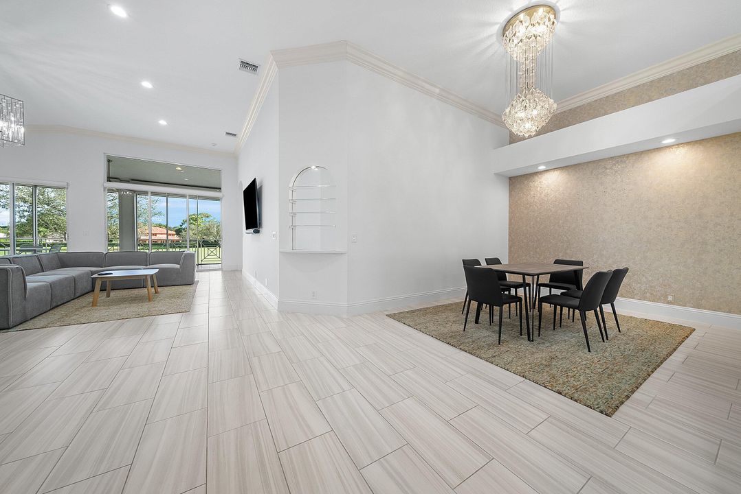 For Rent: $16,000 (3 beds, 2 baths, 2492 Square Feet)