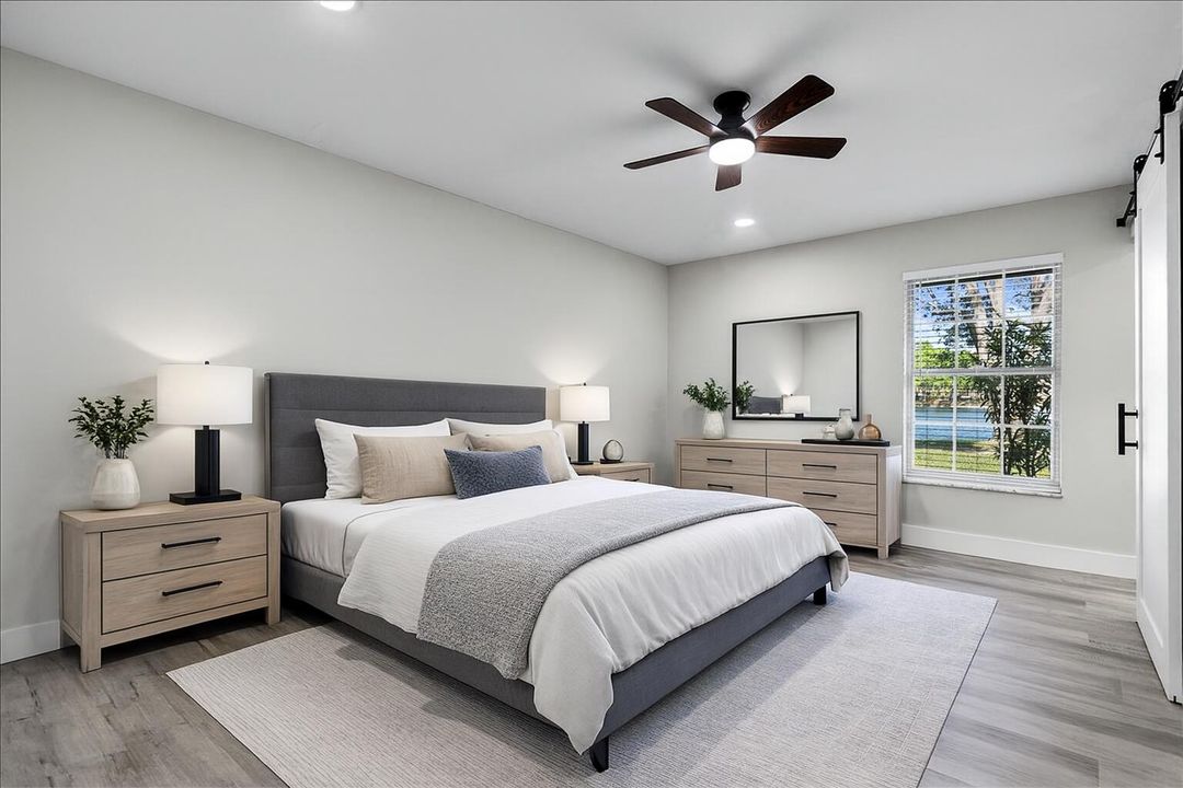 For Sale: $249,900 (2 beds, 2 baths, 941 Square Feet)