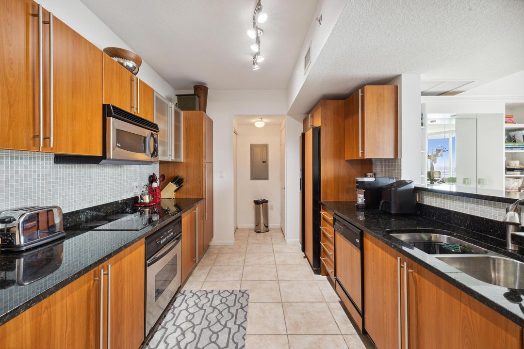 В аренду: $6,500 (3 спален, 2 ванн, 1550 Квадратных фут)