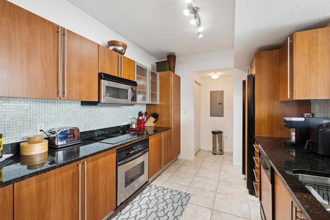 В аренду: $6,500 (3 спален, 2 ванн, 1550 Квадратных фут)