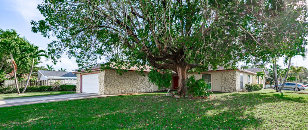 For Rent: $3,000 (3 beds, 2 baths, 1522 Square Feet)