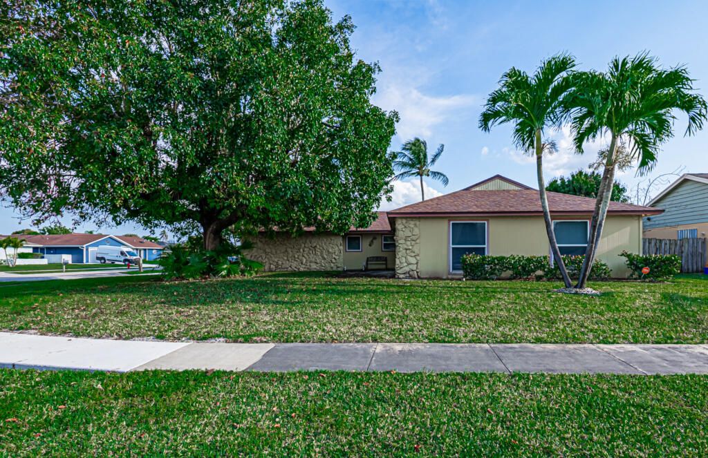 For Rent: $3,000 (3 beds, 2 baths, 1522 Square Feet)