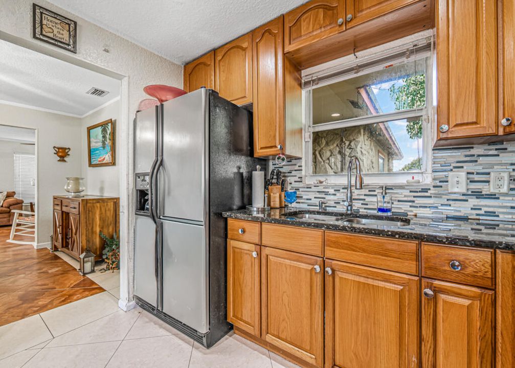 For Rent: $3,000 (3 beds, 2 baths, 1522 Square Feet)