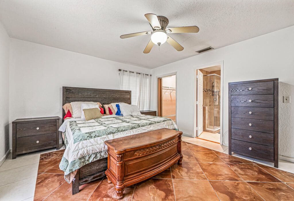 For Rent: $3,000 (3 beds, 2 baths, 1522 Square Feet)