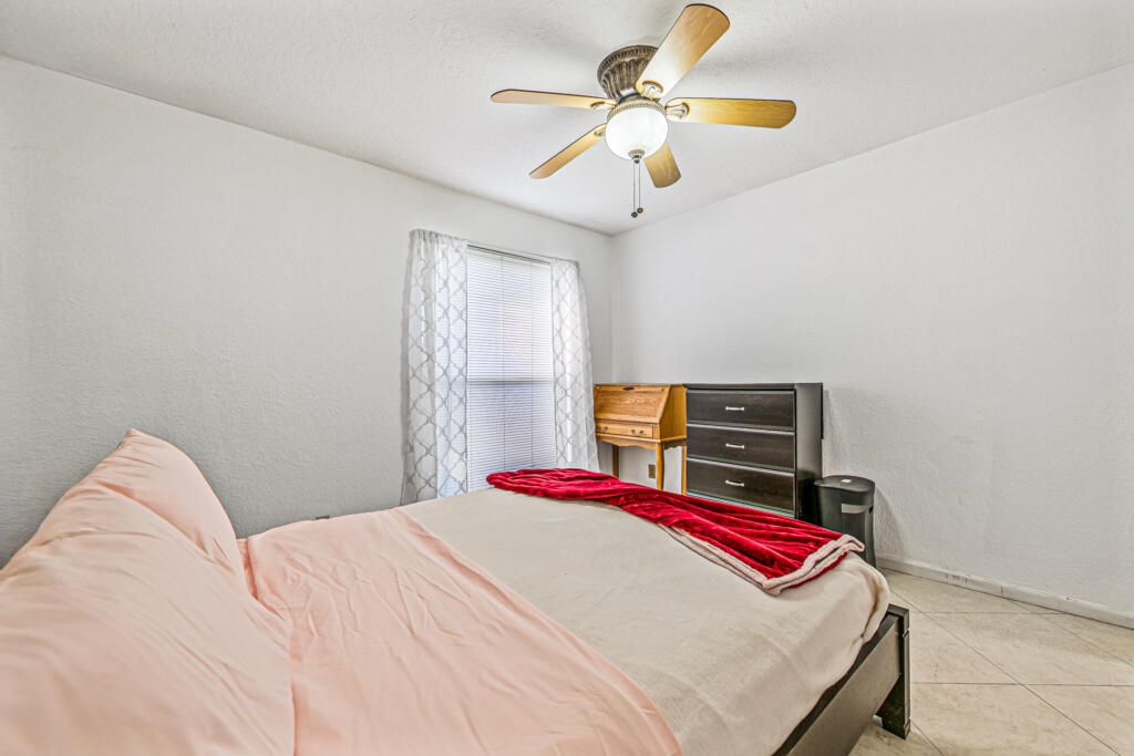 For Rent: $3,000 (3 beds, 2 baths, 1522 Square Feet)