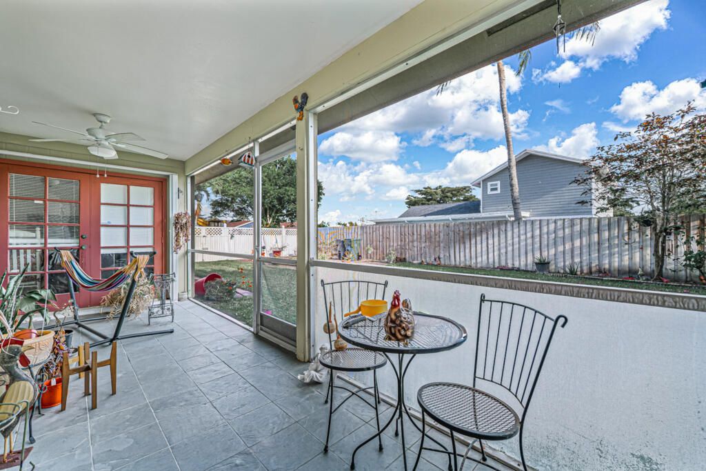 For Rent: $3,000 (3 beds, 2 baths, 1522 Square Feet)