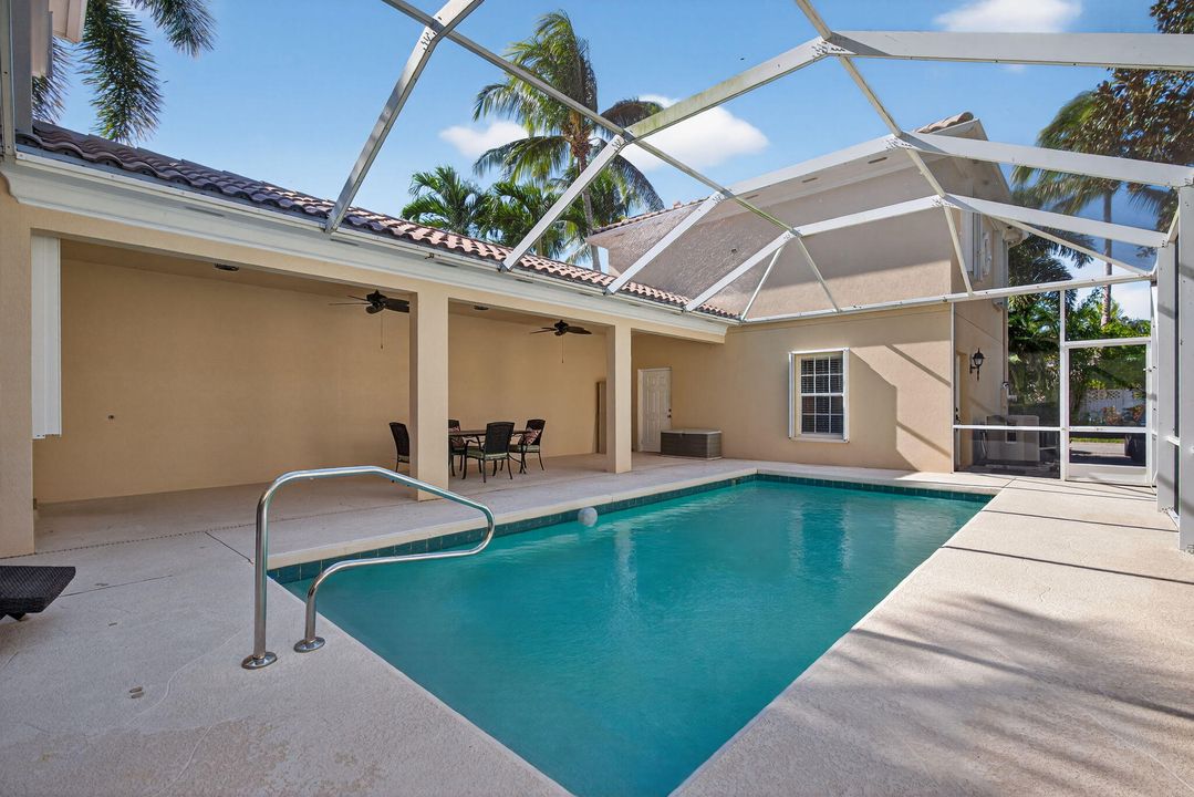 For Sale: $1,499,000 (6 beds, 4 baths, 3258 Square Feet)