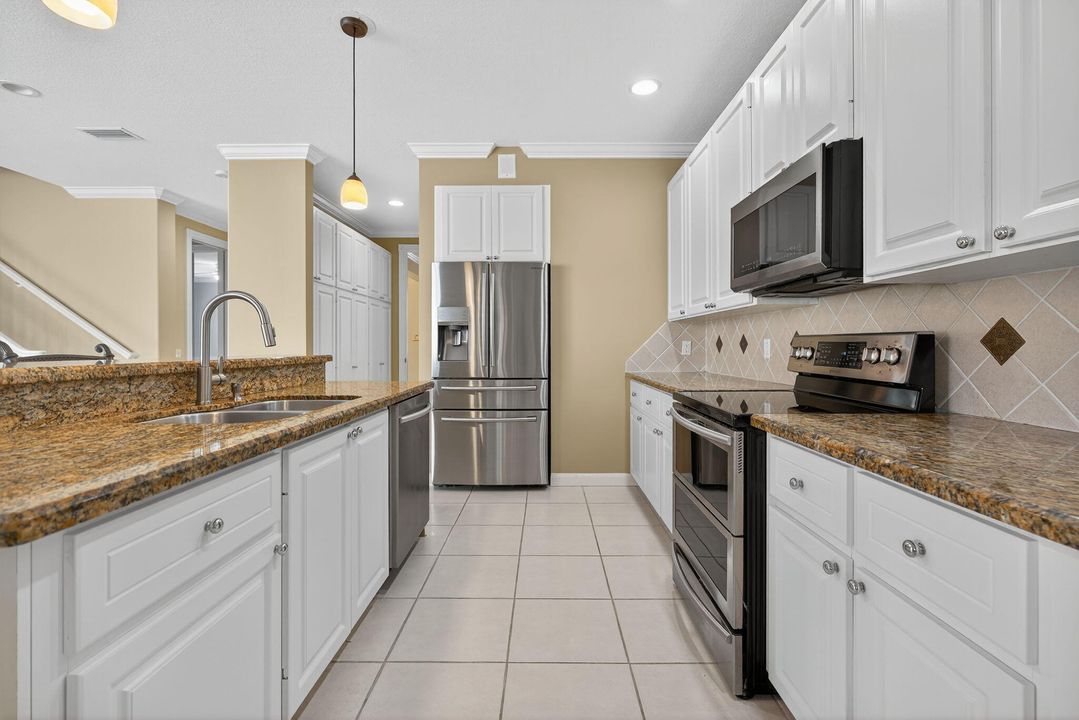 For Sale: $1,499,000 (6 beds, 4 baths, 3258 Square Feet)