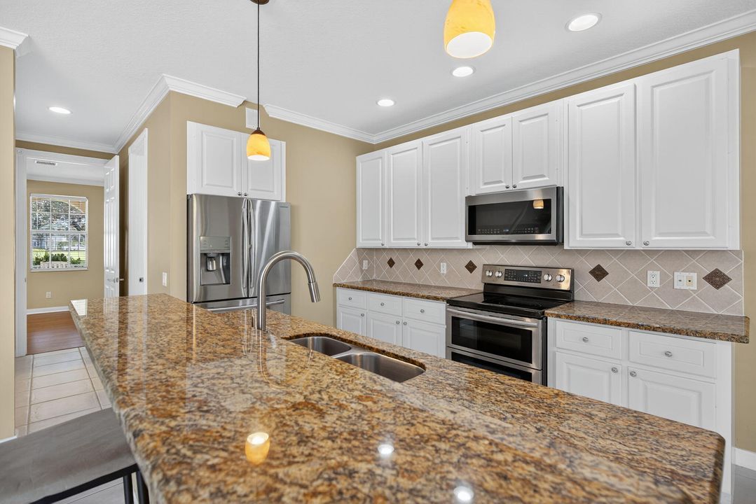 For Sale: $1,499,000 (6 beds, 4 baths, 3258 Square Feet)