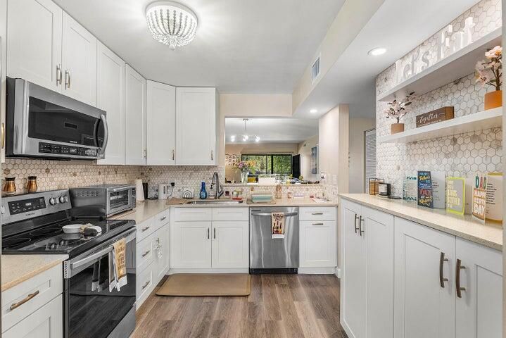 出租: $2,200 (2 贝兹, 2 浴室, 1160 平方英尺)