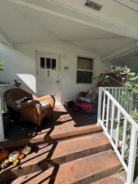 For Sale: $199,000 (3 beds, 1 baths, 936 Square Feet)