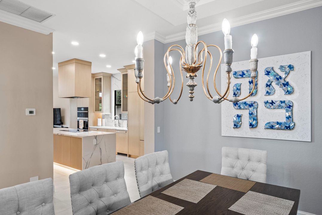 На продажу: $1,599,000 (6 спален, 4 ванн, 3950 Квадратных фут)