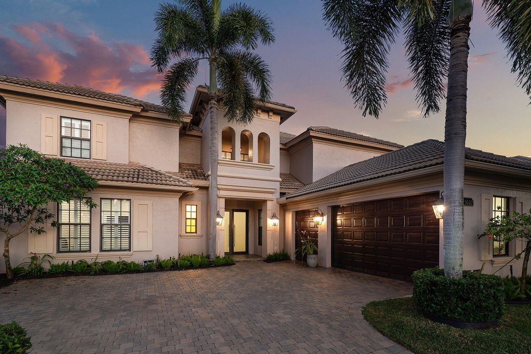 На продажу: $1,599,000 (6 спален, 4 ванн, 3950 Квадратных фут)