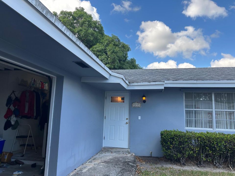 Active With Contract: $525,000 (4 beds, 2 baths, 1684 Square Feet)