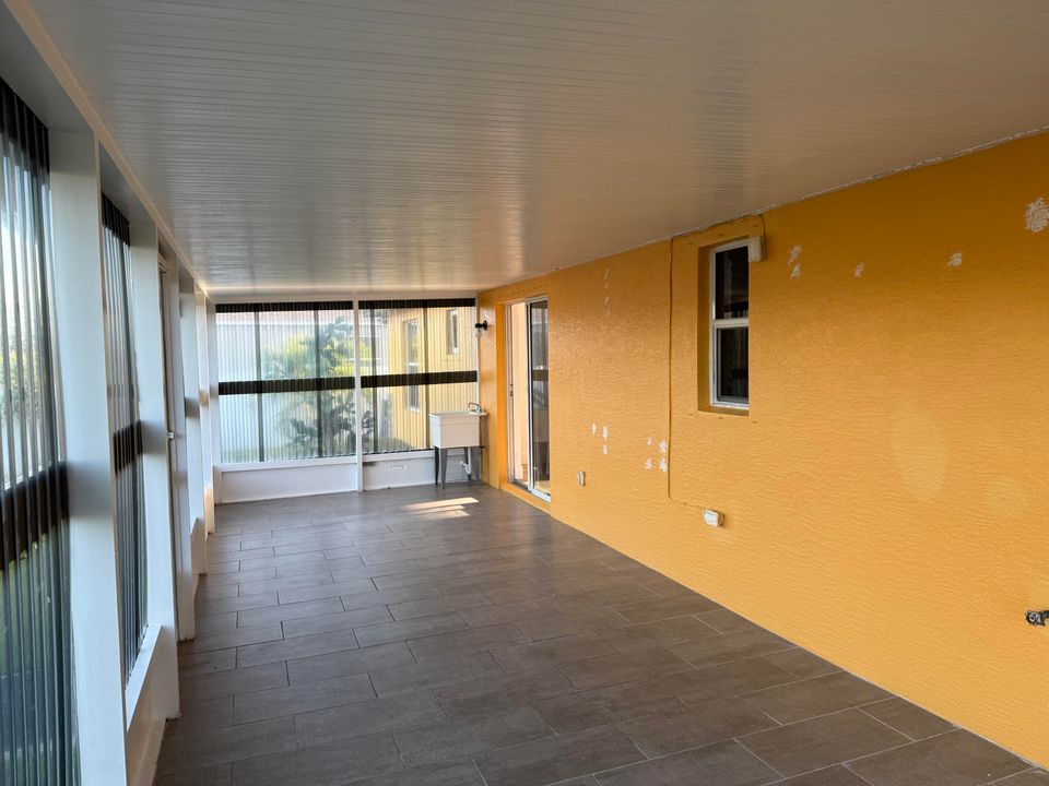 For Rent: $2,650 (4 beds, 2 baths, 1640 Square Feet)