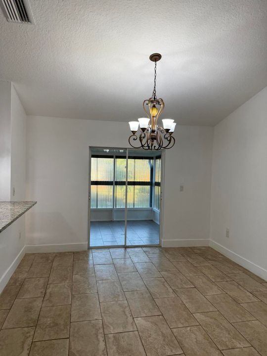 For Rent: $2,650 (4 beds, 2 baths, 1640 Square Feet)