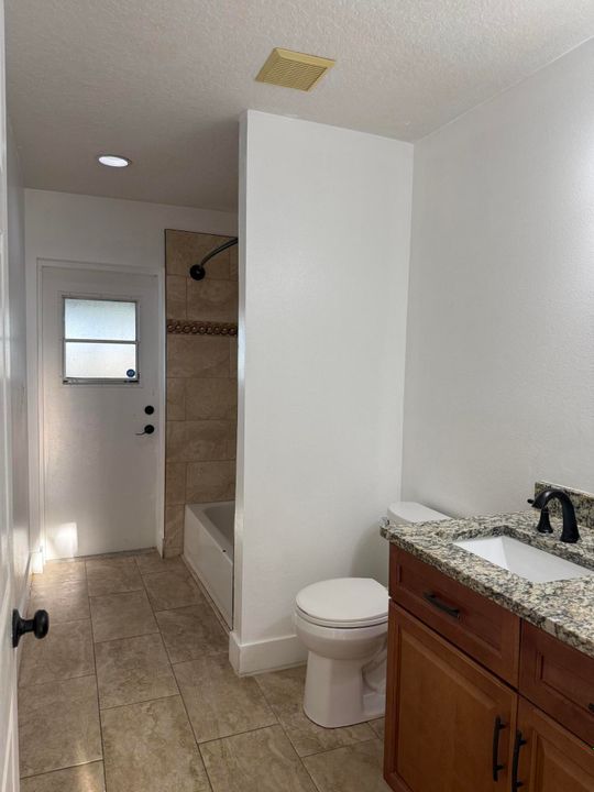 For Rent: $2,650 (4 beds, 2 baths, 1640 Square Feet)