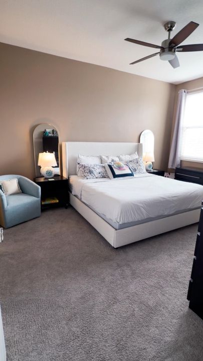 出租: $9,850 (1 贝兹, 1 浴室, 755 平方英尺)