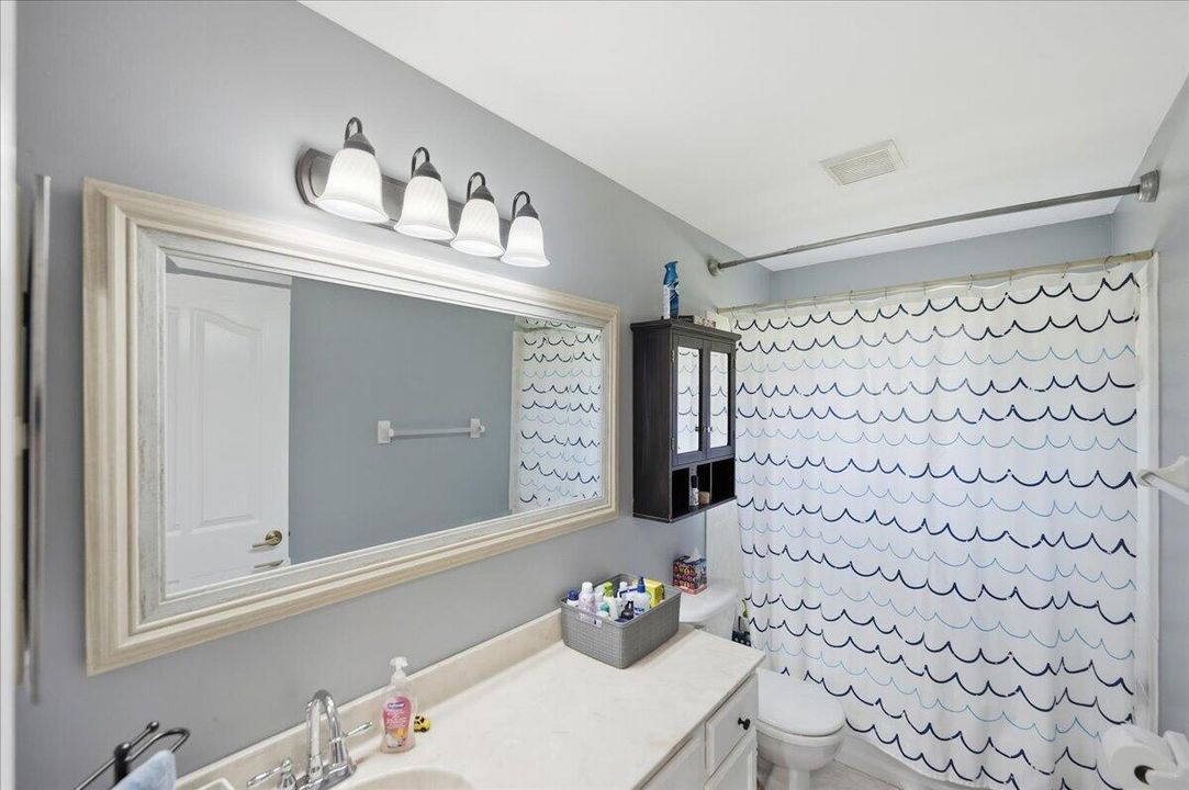 For Sale: $549,000 (3 beds, 2 baths, 1233 Square Feet)