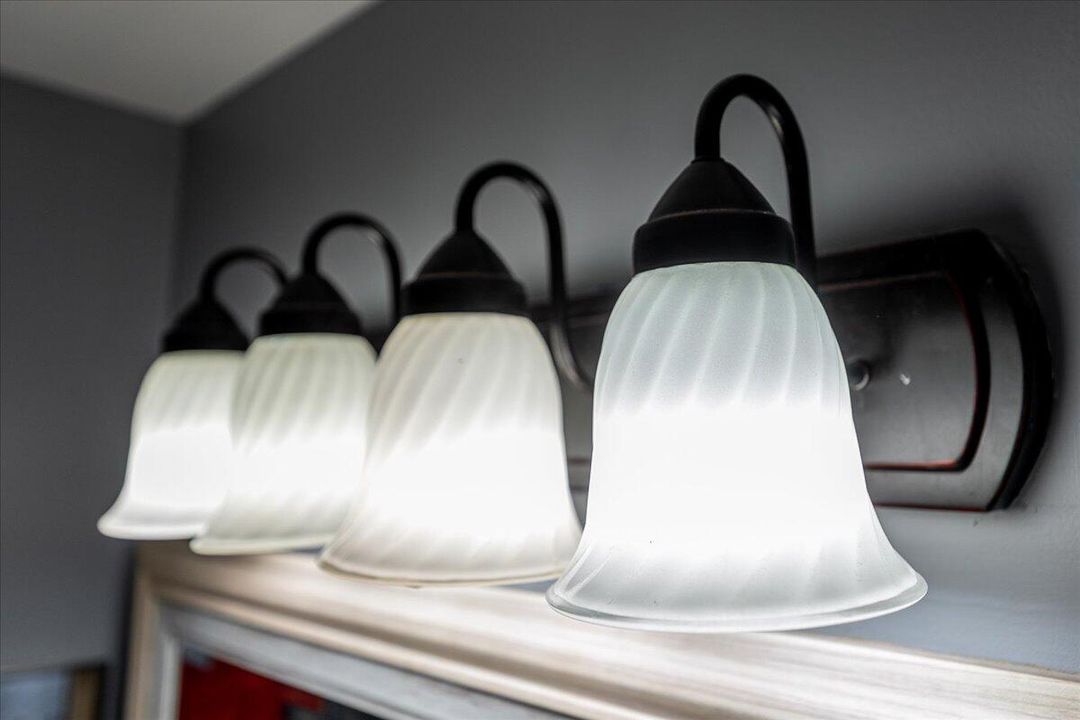 For Sale: $549,000 (3 beds, 2 baths, 1233 Square Feet)