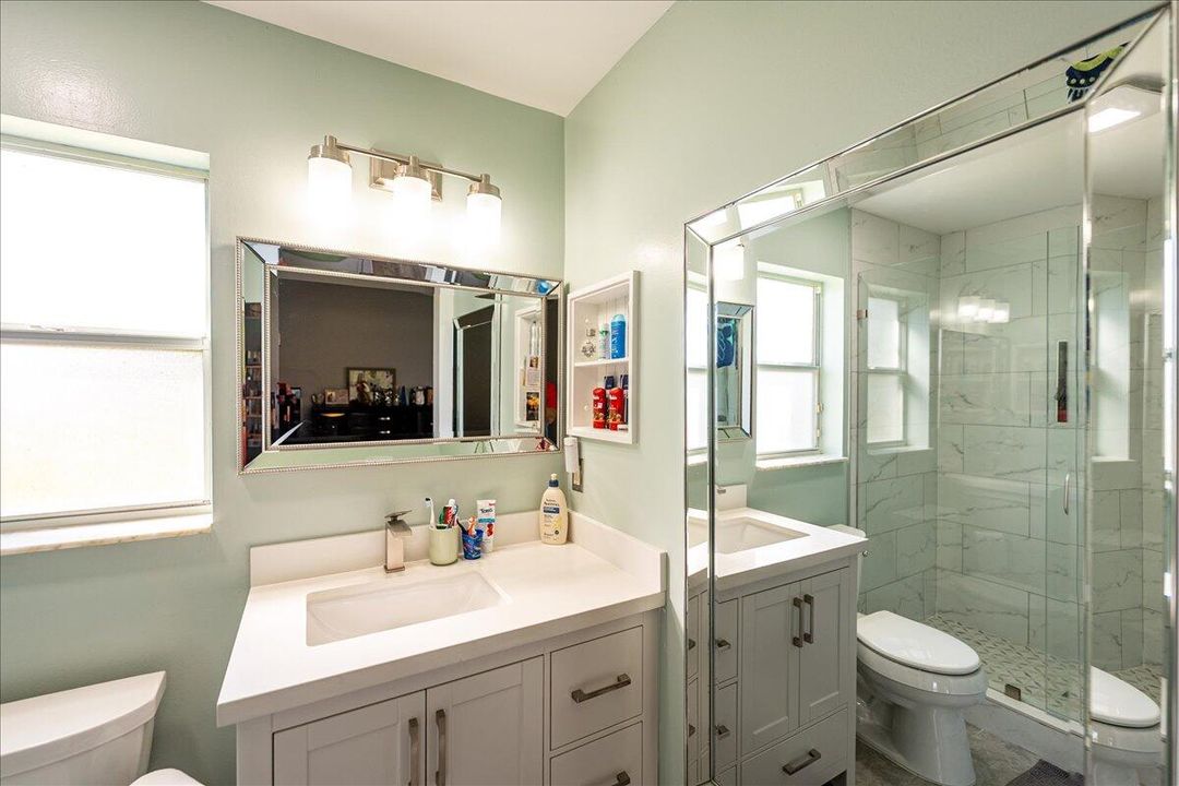 For Sale: $549,000 (3 beds, 2 baths, 1233 Square Feet)