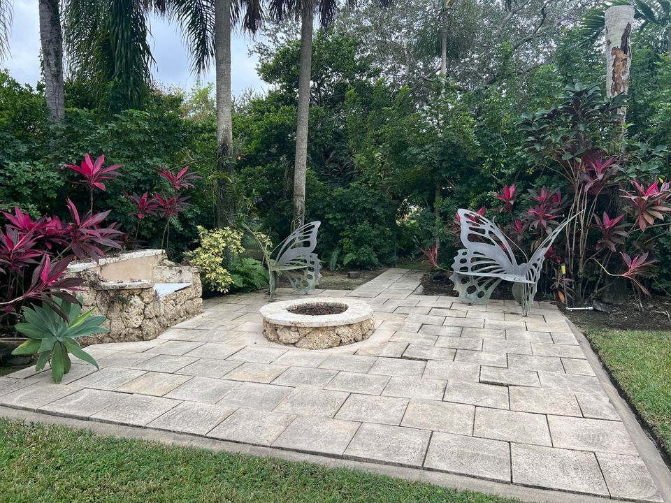 En Venta: $1,260,000 (4 camas, 2 baños, 1894 Pies cuadrados)