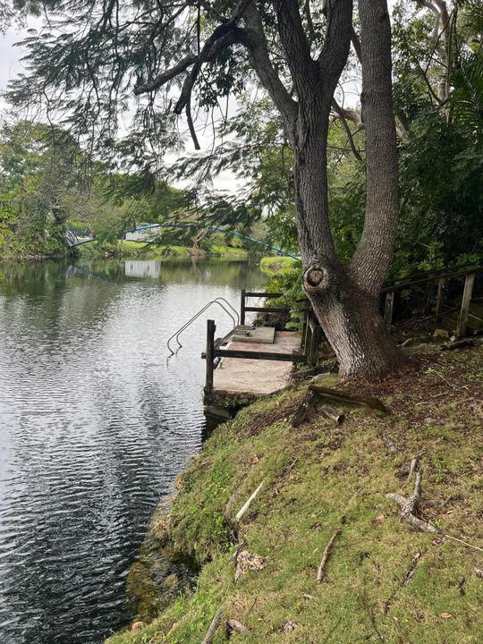 En Venta: $1,260,000 (4 camas, 2 baños, 1894 Pies cuadrados)