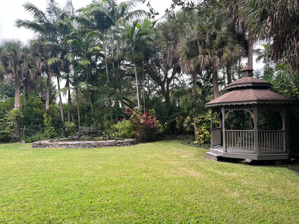 En Venta: $1,260,000 (4 camas, 2 baños, 1894 Pies cuadrados)