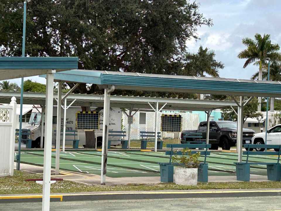 For Rent: $1,295 (3 beds, 2 baths, 1152 Square Feet)