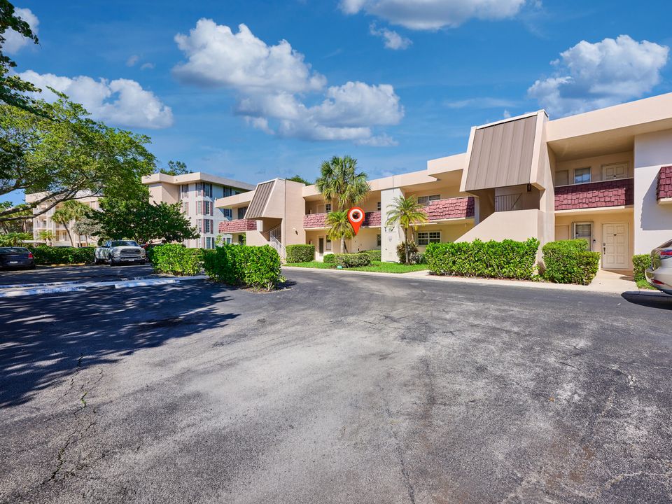 待售: $267,500 (2 贝兹, 2 浴室, 1112 平方英尺)