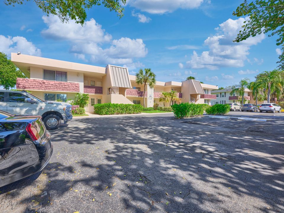 待售: $267,500 (2 贝兹, 2 浴室, 1112 平方英尺)