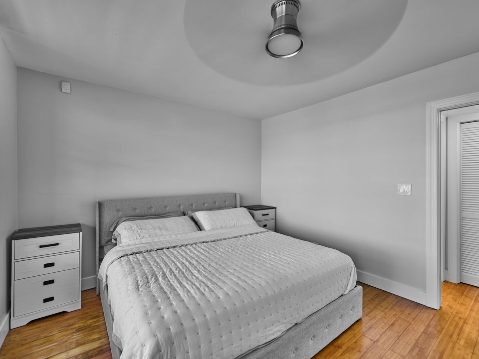 待售: $267,500 (2 贝兹, 2 浴室, 1112 平方英尺)