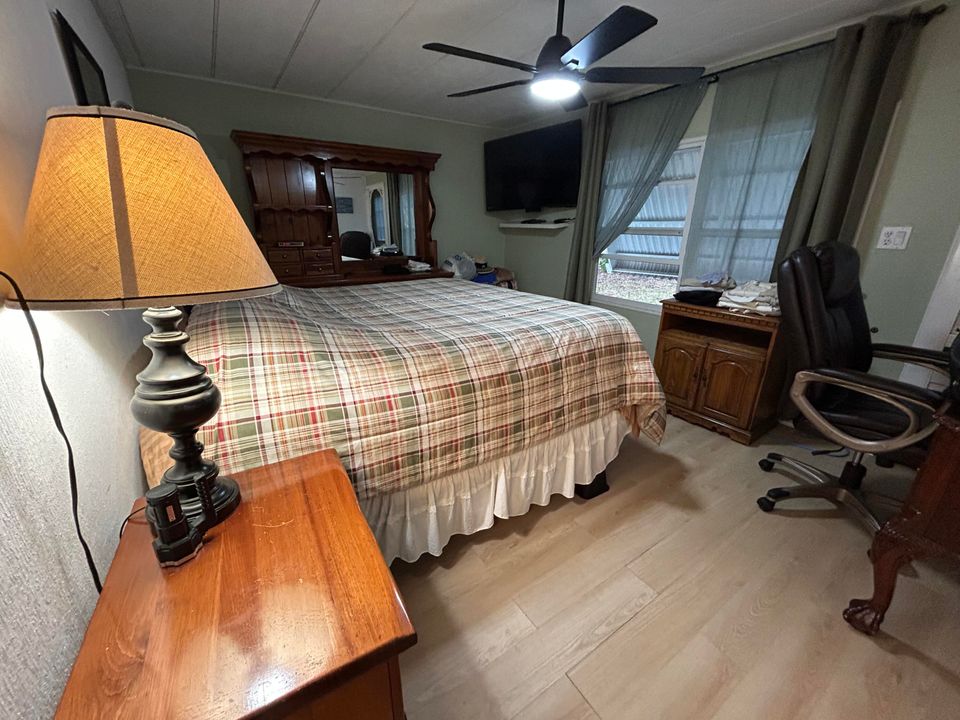 For Rent: $1,295 (3 beds, 2 baths, 1152 Square Feet)