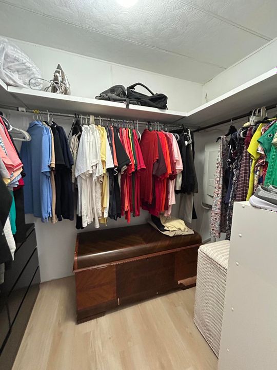 For Rent: $1,295 (3 beds, 2 baths, 1152 Square Feet)